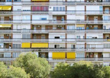A beautiful symmetric shot of a long apartment building